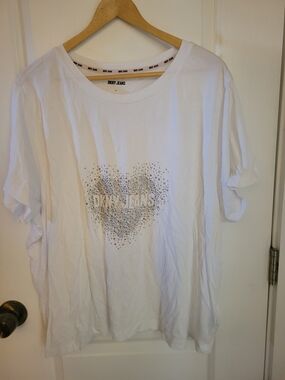 DKNY White Short Sleeve Tee with Silver Heart Stud Detail